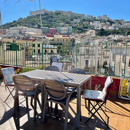Toledo Penthouse Apartment Наполи Екстериор снимка
