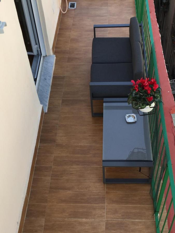 Toledo Penthouse Apartment Наполи Екстериор снимка