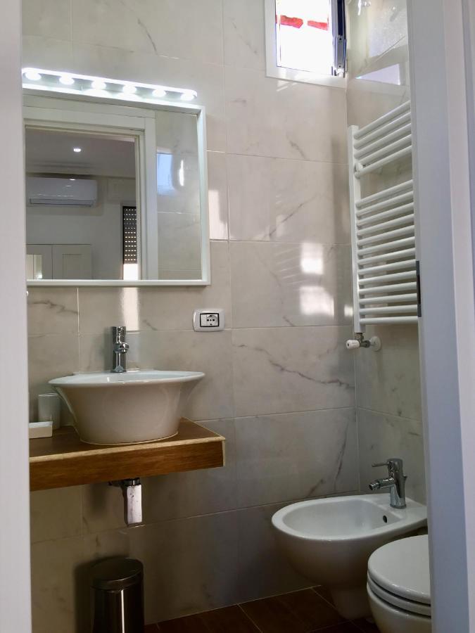 Toledo Penthouse Apartment Наполи Екстериор снимка
