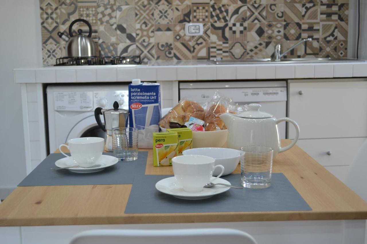 Toledo Penthouse Apartment Наполи Екстериор снимка