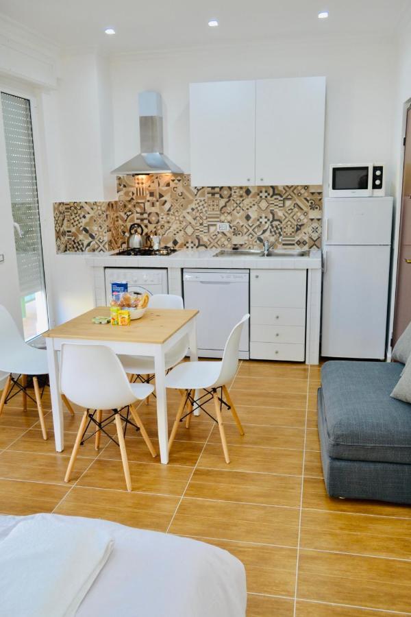 Toledo Penthouse Apartment Наполи Екстериор снимка