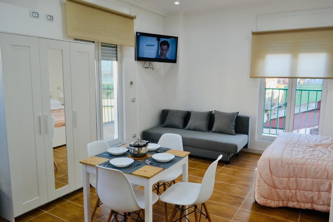 Toledo Penthouse Apartment Наполи Екстериор снимка