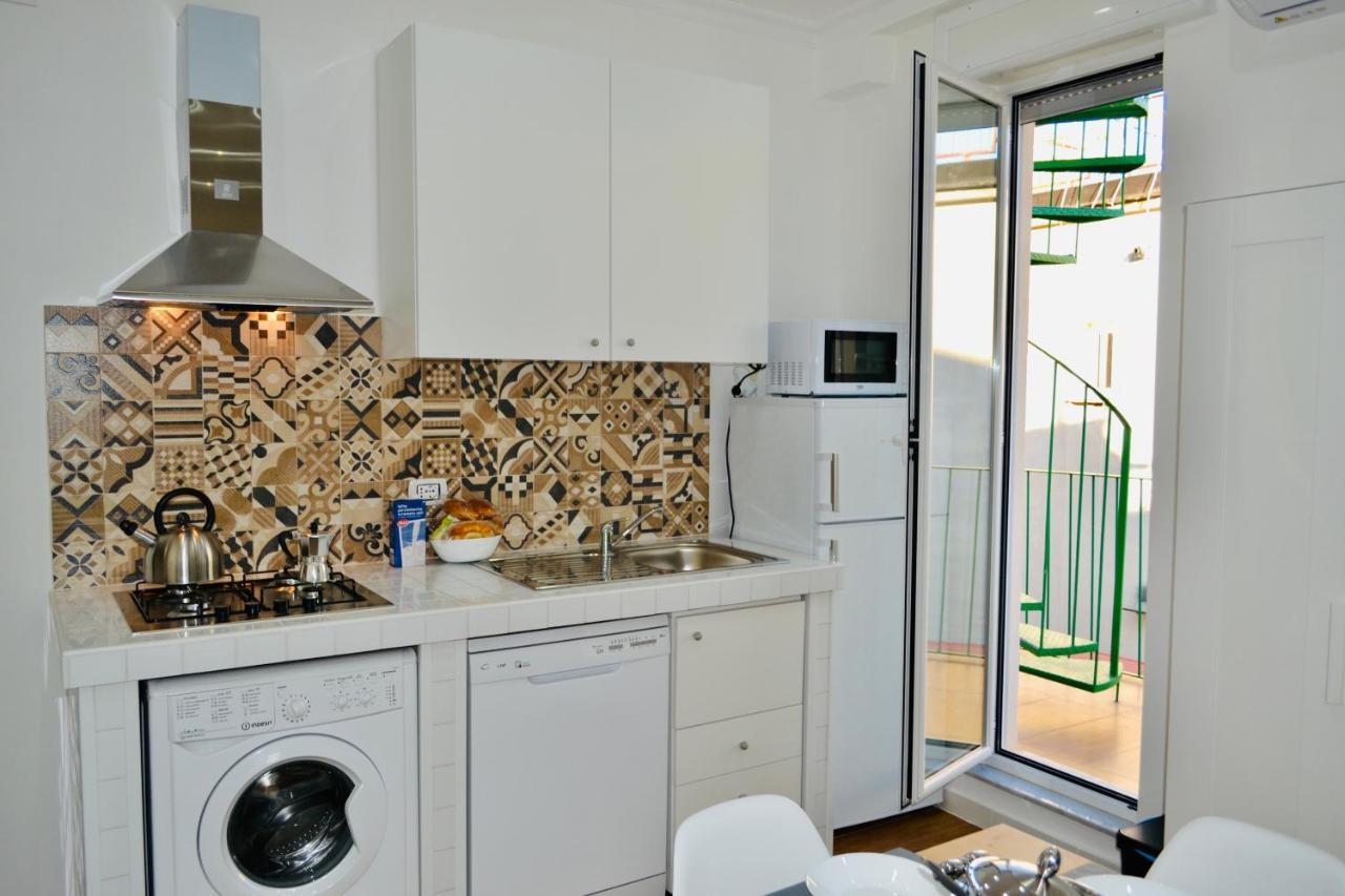 Toledo Penthouse Apartment Наполи Екстериор снимка